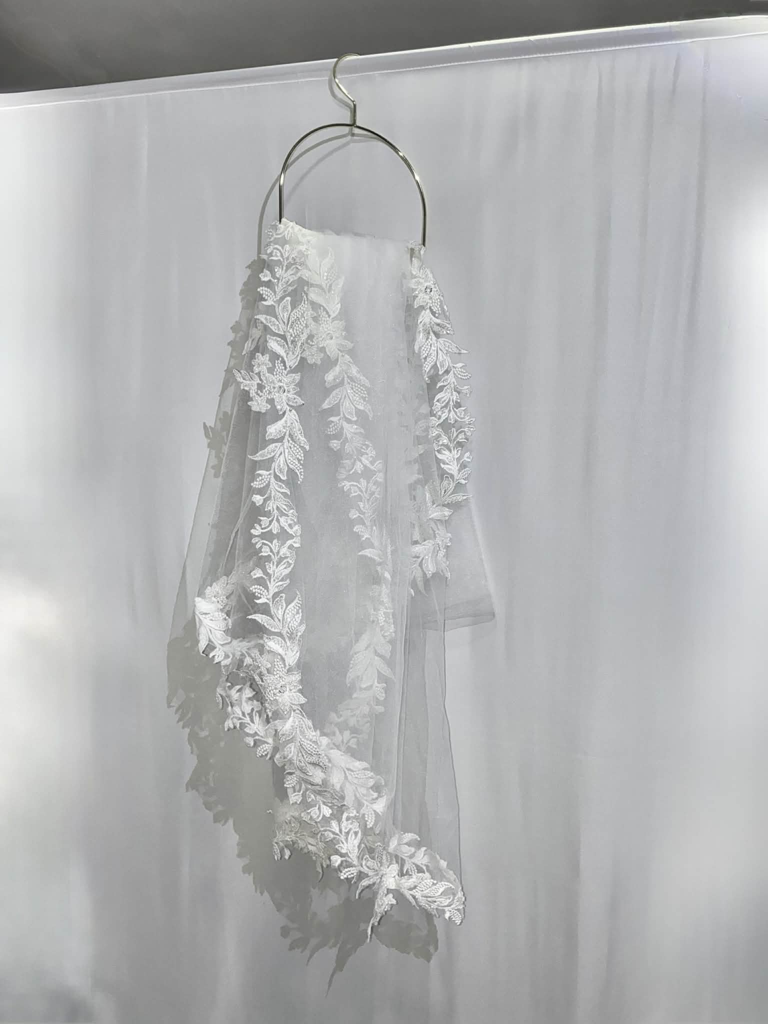 VOILE FLORÉ DÉLICAT